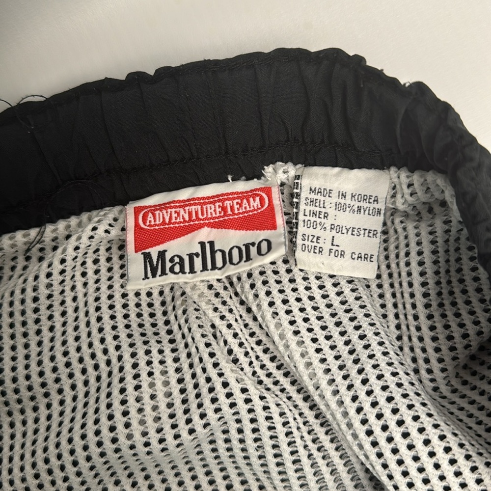Vintage Marlboro Adventure Team Shorts 90s Black Swim Trunks Lined Made in Korea - Picture 4 of 9